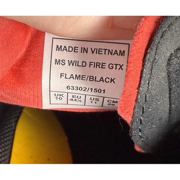 Salewa‎ Gortex Work Shoes Mens 11 Red Black *Small tear on left outer side - Picture 12 of 12